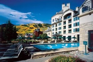 屋外プール、温水プール