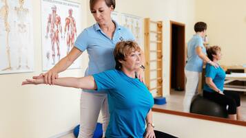 Body treatments, hydrotherapy, aromatherapy, hot stone massages