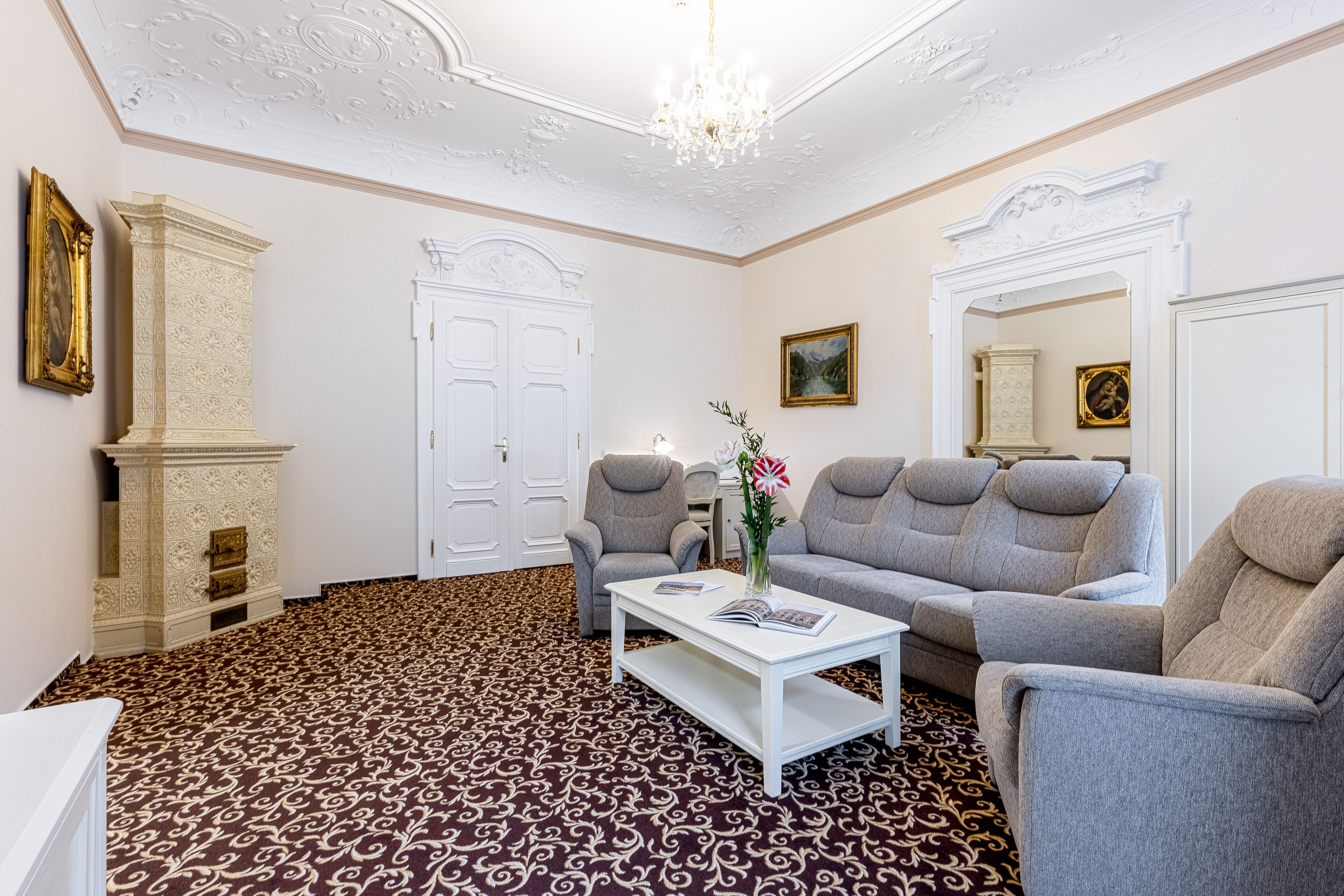 Habitación doble Deluxe | Minibar y caja de seguridad en la habitación 