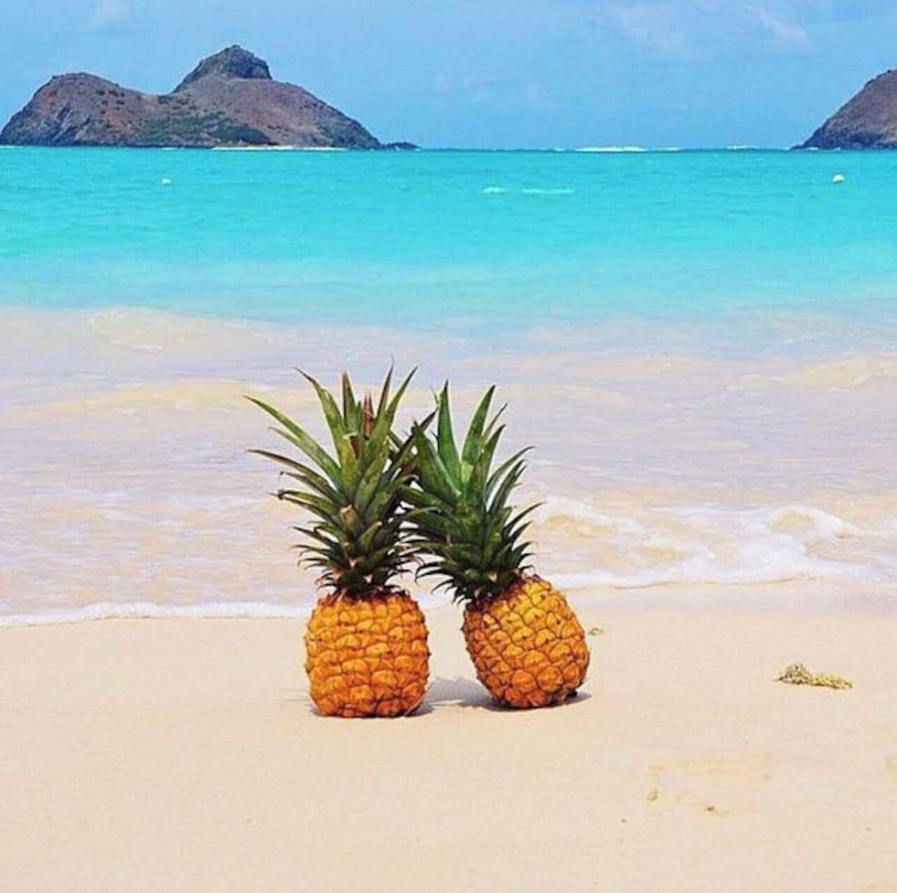 Beach nearby, sun loungers, beach towels