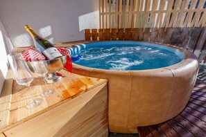 室内 SPA 浴缸