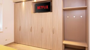1 slaapkamer, een bureau, een strijkplank/strijkijzer, gratis wifi