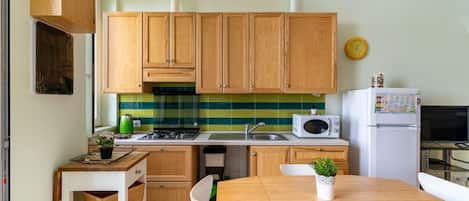 Mikrowelle, Herdplatte, Toaster