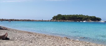 Stunning 2-bed House in Jezera With Sea Views