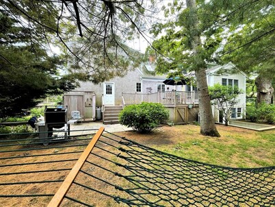 Private beach, hot tub, and dog friendly – The Keeper!