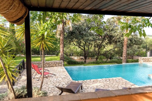 Holiday Villa 'La Jacaranda' with Pool, Terrace & Wi-Fi