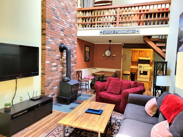 Tv, videospil, dvd-afspiller, bordfodbold