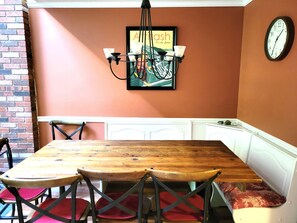 Dining - Official Seasons RMC Condo 18G - 2 bedrooms + loft - sleeps 10 - Dog Fees (Bartlett)