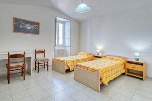 3 camere, ferro/asse da stiro, Wi-Fi gratuito, lenzuola