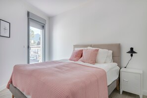 2 bedrooms, iron/ironing board, free WiFi, bed sheets - Central Apartment with a View, Shared Pool & Wi-Fi (Mijas Pueblo)