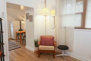 Interior - This apartment is a 1 bedroom(s), 1 bathrooms, located in Medford, OR. (Medford)