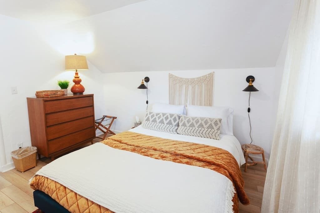 1 slaapkamer, een strijkplank/strijkijzer, reisbedje, gratis wifi