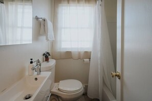 Hårtork och handdukar