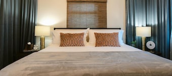 Apartment close to downtown with parking included.