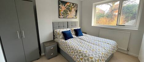 Standaard huis | 3 slaapkamers, een bureau, een laptopwerkplek