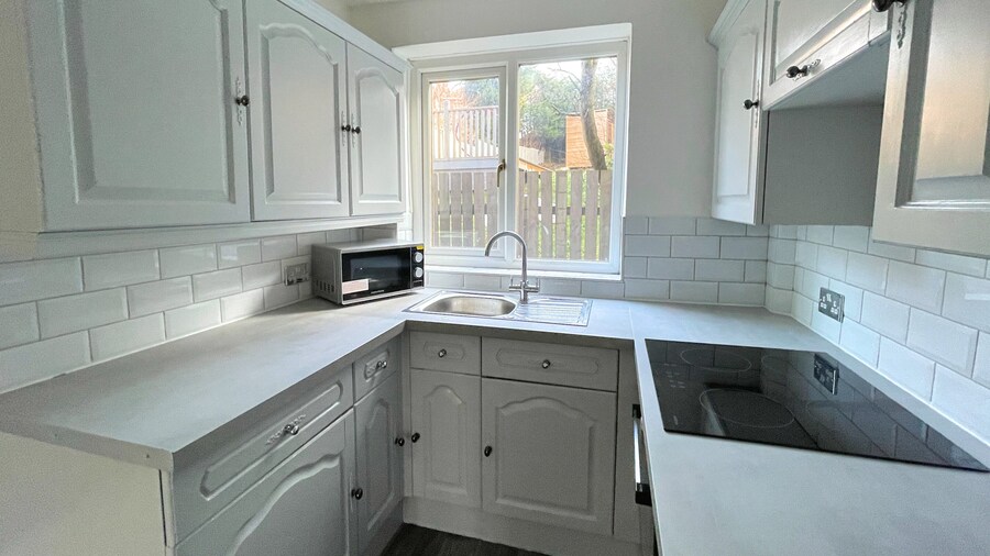 Bright & Airy 3BR Home with Parking