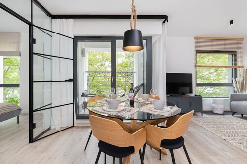 Modern Apartment | Parking, Balcony, 400 m to the Center