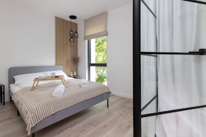 1 habitación, tabla de planchar con plancha, wifi y ropa de cama 