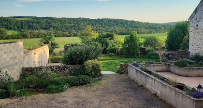 Maison atypique au milieu des vignes