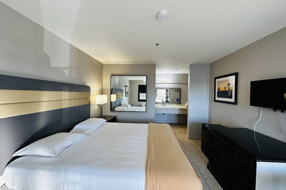 Casa Blanca Express & Suites Cypress Buena Park - Anaheim Area