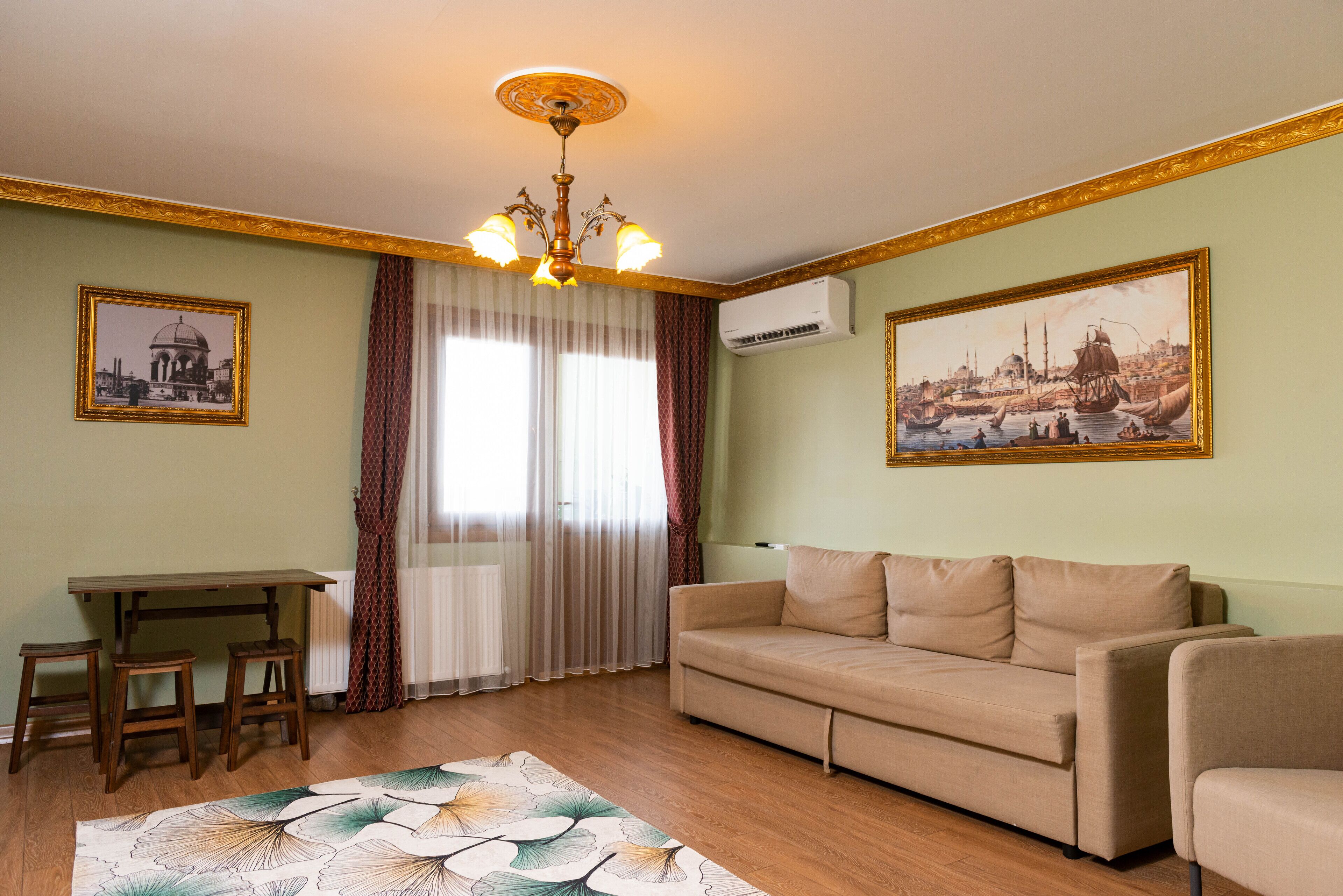 Panoramic Apartment, 3 Bedrooms, Smoking, Partial Sea View | Living area