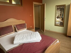Design Apartment, 3 Bedrooms, Balcony | Premium bedding, desk, soundproofing, free cots/infant beds - Ottoman Design Suites (Istanbul)