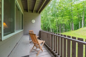 Terrace/patio - Ski-In/Ski-Out Sunday River Condo: Sunrise A-108 (Newry)