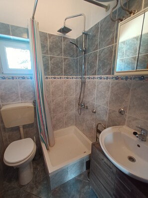 Studio (Studio Apartment with Sea View) | Bathroom - Apartments Šušnjara (Starigrad)