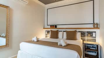 Zimmersafe, kostenloses WLAN, Bettwäsche