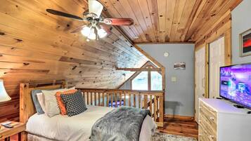 1 bedroom, desk, iron/ironing board, WiFi