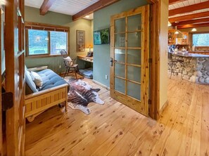 Smart TV, fireplace, video games, DVD player