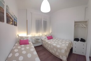 2 chambres, fer et planche à repasser, lit parapluie, Wi-Fi gratuit