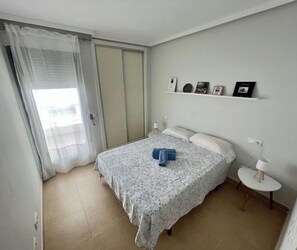 2 slaapkamers, gratis wifi, beddengoed, rolstoeltoegankelijk