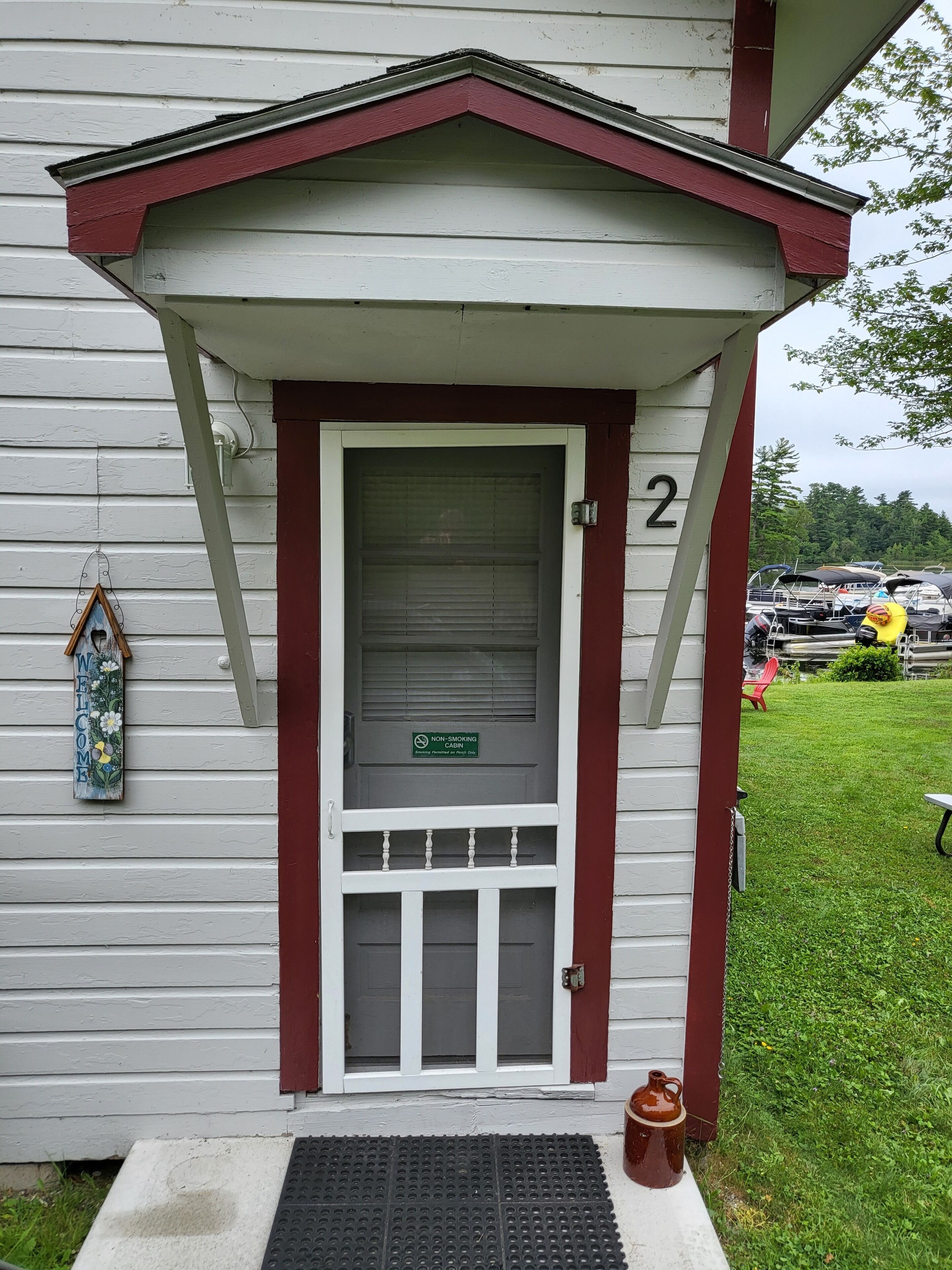 Cozy Cabin on Cobbossee Lake near Lakeside Marina