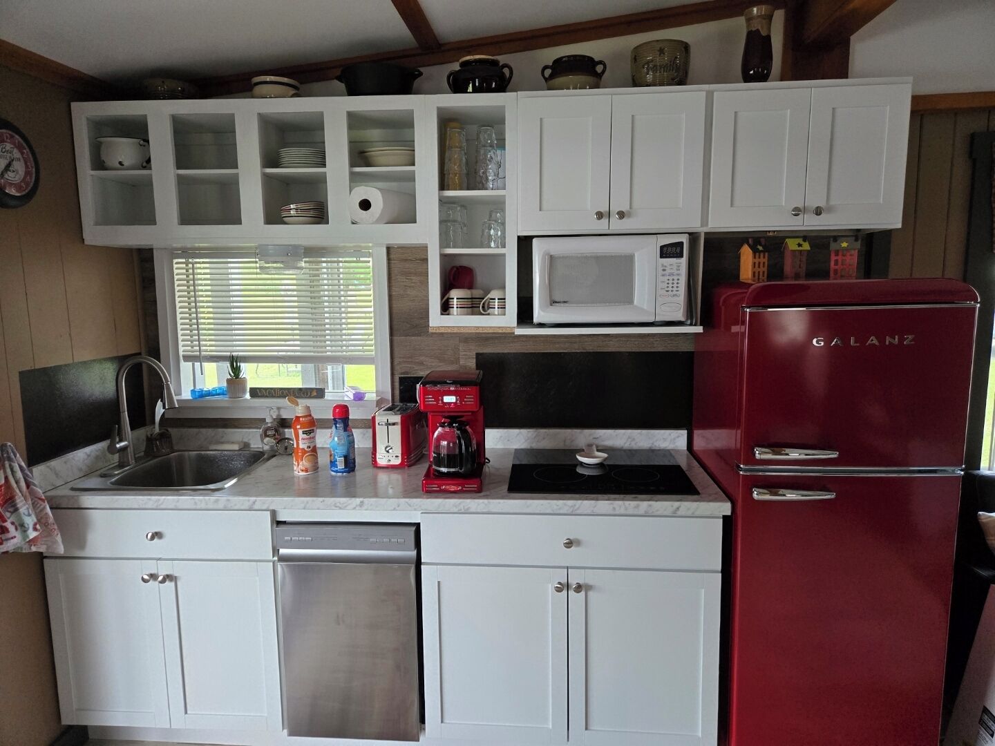 冰箱、微波炉、烤箱、炉灶