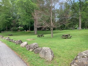 Outdoor dining - Lake George Lakefront House, Private Beach, Great Location, w/nearby dock rental (Lake George)