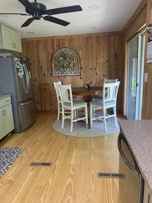 Dining - Lake George Lakefront House, Private Beach, Great Location, w/nearby dock rental (Lake George)