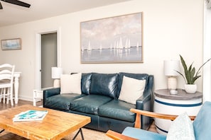Smart TV - Beach Barn Lower - Lovely 3BR Lower Unit on the Oceanfront (Surf City)