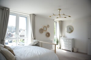 2 Schlafzimmer, Schreibtisch, Bügeleisen/Bügelbrett, kostenloses WLAN