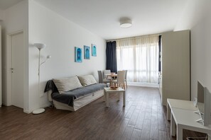 TV - Largo Molina Studio II by Wonderful Italy (Bologna)