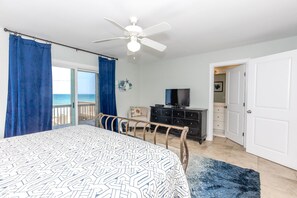 Room - Borders The Beach  - 5BR Oceanfront Home with Amazing Views! (Surf City)