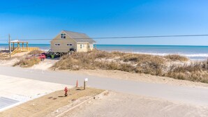 Unclassified image, 3 of 32, button - Coastin' Along - Cute 3 BR (Half Duplex) with Great Views! Dog Friendly! (Surf City)