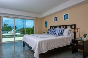 6 habitaciones, tabla de planchar con plancha y cuna de viaje 