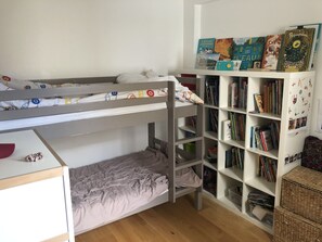 3 bedrooms, iron/ironing board, free WiFi, bed sheets - Appartement Familial Proche Montmartre (Paris)