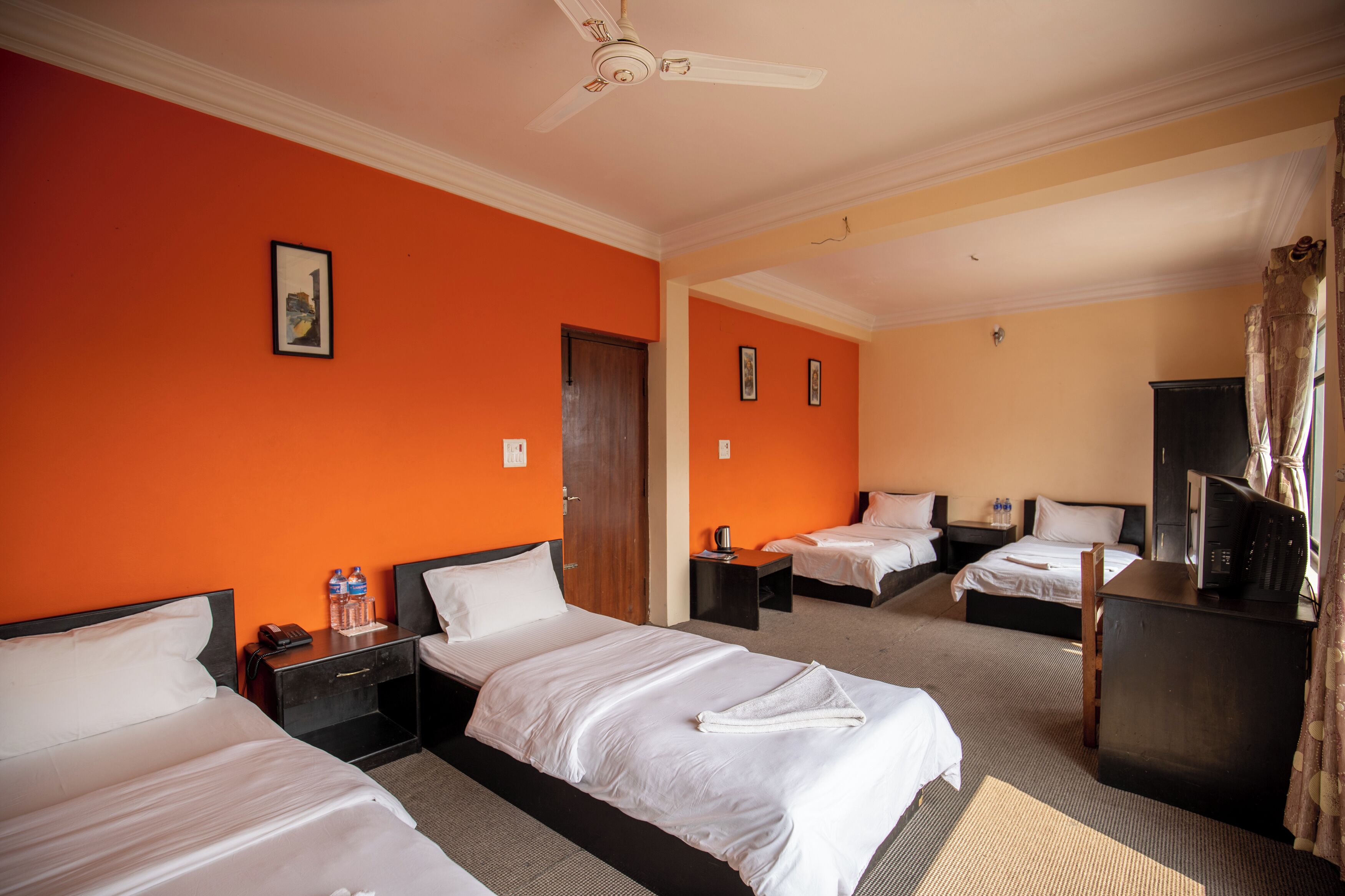 Standard Double or Twin Room, Mountain View | Premium bedding, desk, laptop workspace, iron/ironing board
