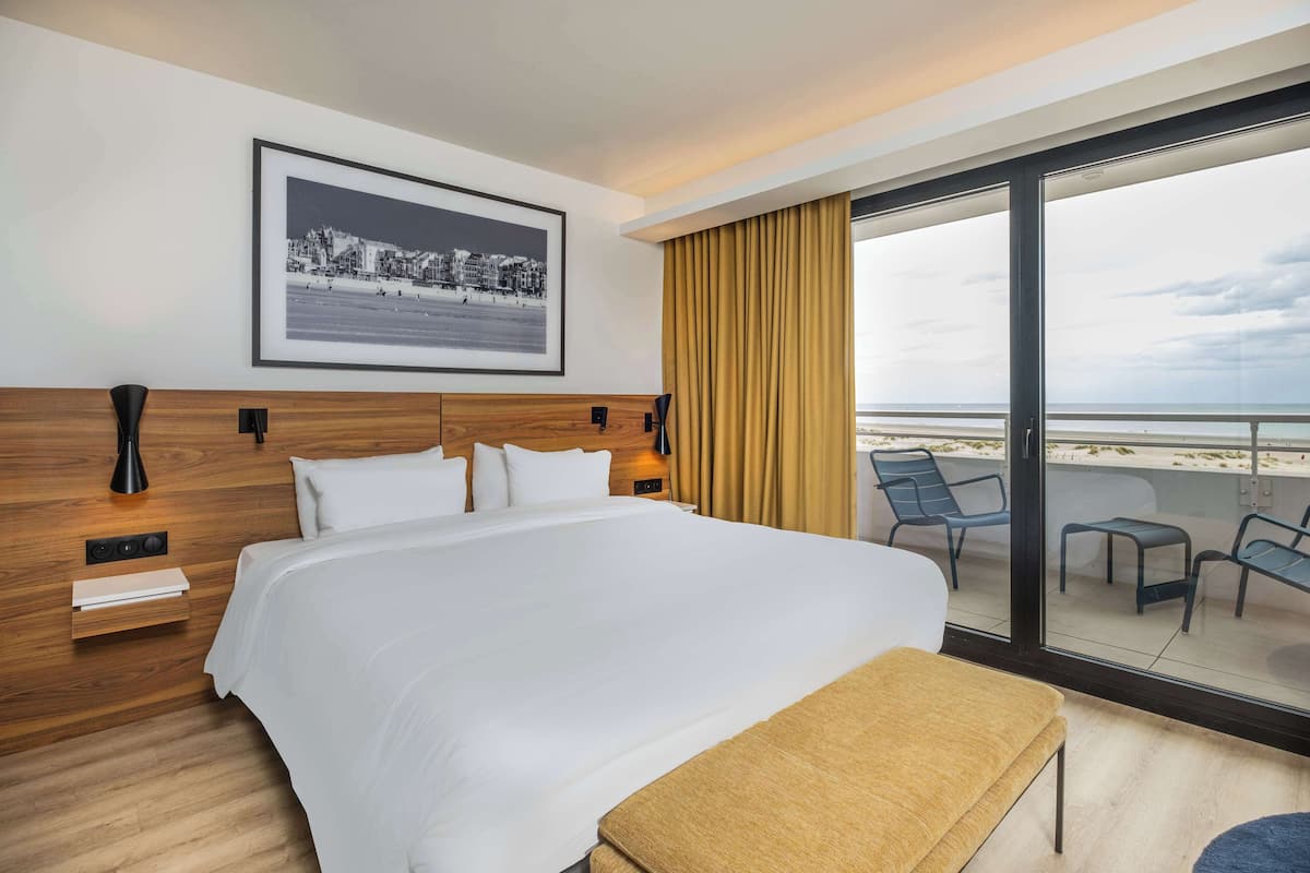 1 kamar tidur, seprai premium, minibar, dan brankas