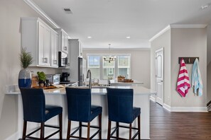 Fridge, microwave, oven, stovetop - The Blue Chill (Elevator in Unit) in Beaufort, NC (Beaufort)
