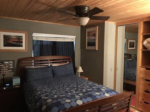 1 chambre, fer et planche à repasser, Wi-Fi, literie fournie