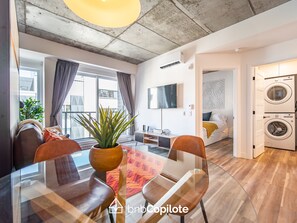 1 chambre, bureau, fer et planche à repasser, Wi-Fi