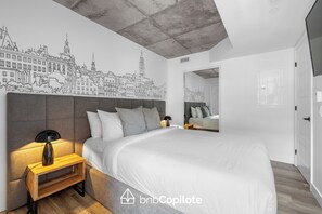 1 slaapkamer, een bureau, wifi, beddengoed